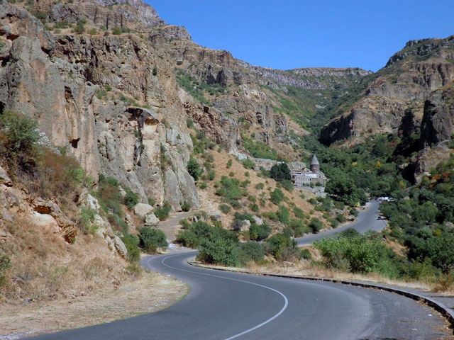 Колесим по Армении (Вело, армения, путешествия, велосипед, горы, risk.ru, araratour, велопутешествия, гарни, севан, симфония камней)