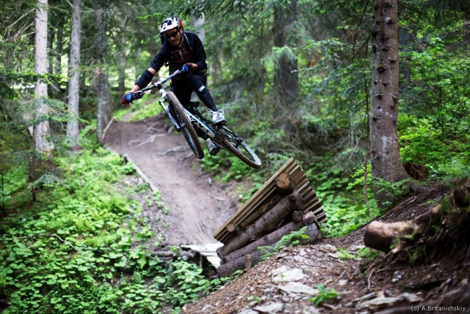 Иван Малахов: Спускаться, где пожелаешь (Вело, важно. новое страхование, горный лыжи, фрирайд, маунтинбайк, велосипед, горы, риск.ру, важно)
