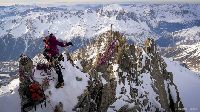 Zoe Hart at the top of the route Faraon on Point Farra - Chamonix mont-blanc 3