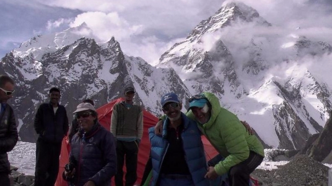 Новости с Броуд Пик (Альпинизм, каракорум, somos ecuador, Andrzej Bargiel, Òscar Cadiach, Ivan Vallejo)