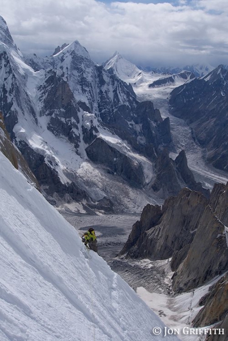 Четвертая попытка Джонатана Гриффита: Link Sar West. (Альпинизм, Сharakusa, Baltistan, Jonathan Griffith, Andy Housmen)