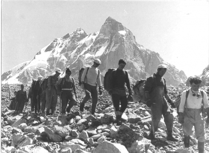 Учебный поход под Ушбу (11-14.08.1974). (Альпинизм, школа барова, поход под ушбу 1974)