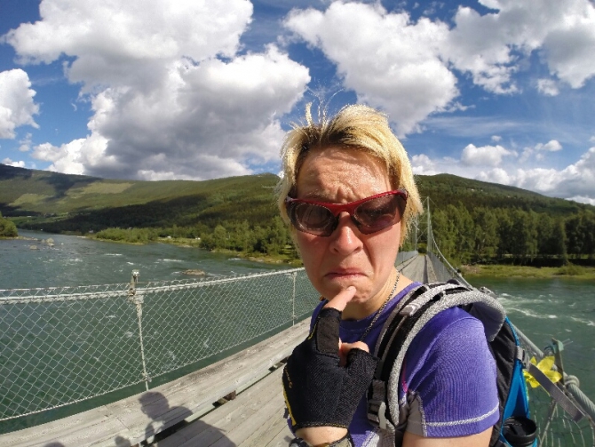 Куда податься бедному норвежцу. (Вело, вело, норвегия, бомж трип, морозова, лебедь)