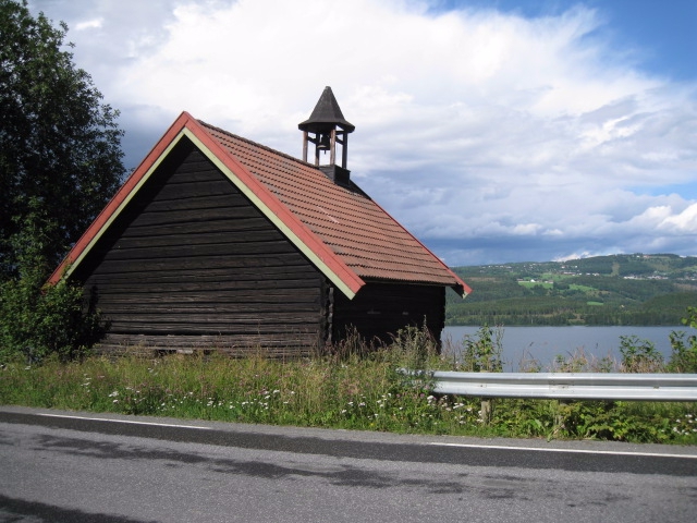Девчачий норвежский бомж-велотрип завершился (норвегия, бомж трип, морозова, лебедь)