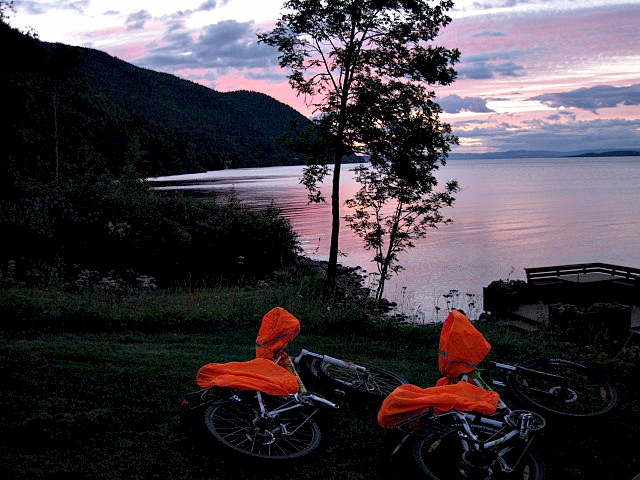 Девчачий норвежский бомж-велотрип завершился (норвегия, бомж трип, морозова, лебедь)