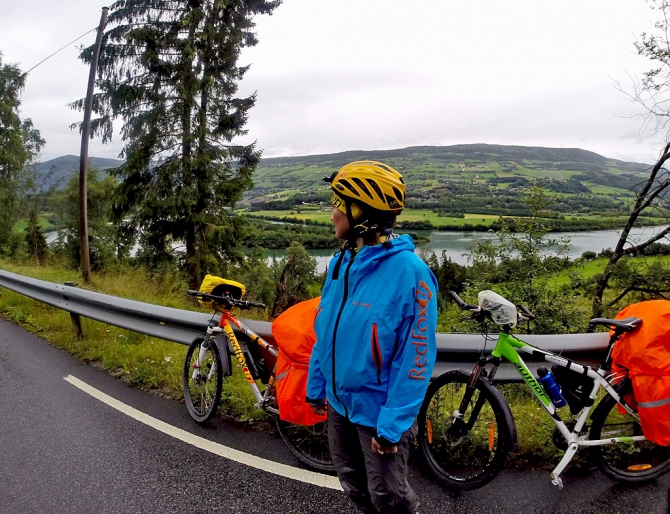 Девчачий норвежский бомж-велотрип завершился (норвегия, бомж трип, морозова, лебедь)