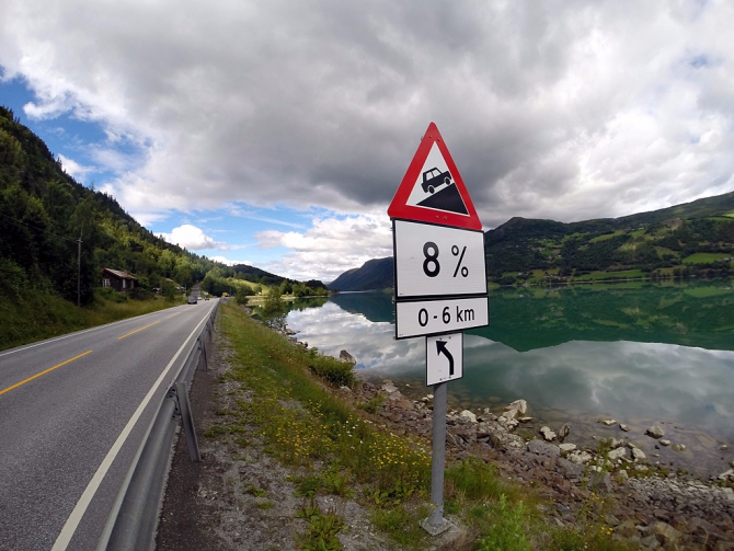 Девчачий норвежский бомж-велотрип завершился (норвегия, бомж трип, морозова, лебедь)