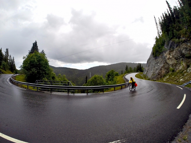 Девчачий норвежский бомж-велотрип завершился (норвегия, бомж трип, морозова, лебедь)