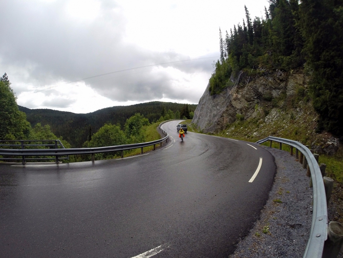 Девчачий норвежский бомж-велотрип завершился (норвегия, бомж трип, морозова, лебедь)