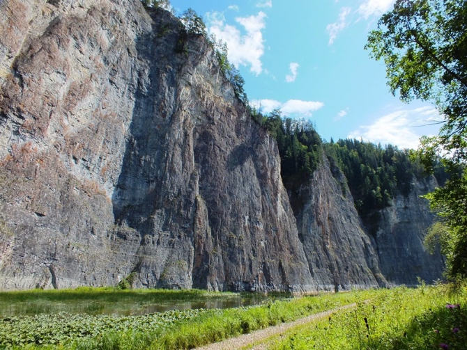 Скалы, Мамбет, Толпарово (Скалолазание)