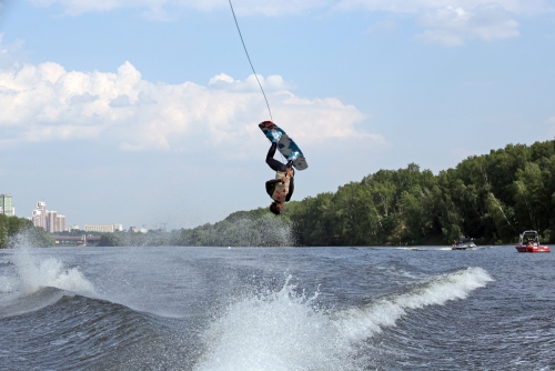 Чемпионат России по вейкборду за катером в Серебряном бору (Вода)