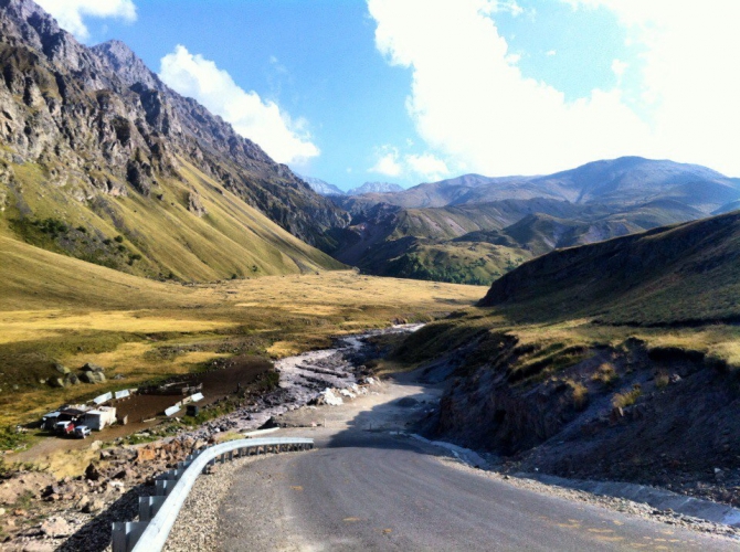 Шаукам (Горный туризм, виктор чайка, эльбрус, приэльбрусье, эльбрус с севера, северное приэльбрусье, менгир, менгиры, развалины, руины)