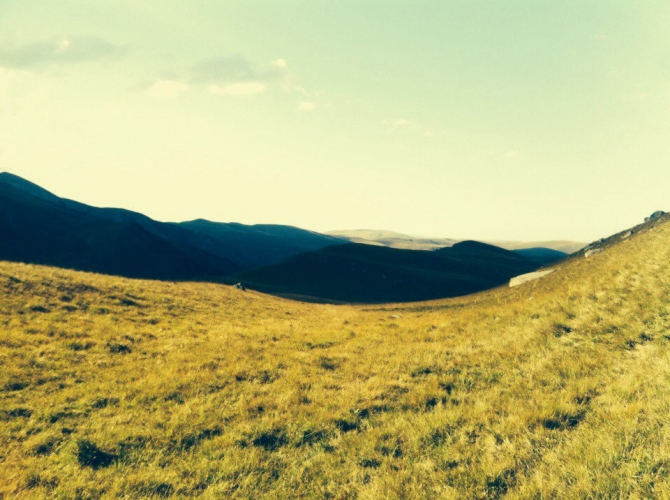 Шаукам (Горный туризм, виктор чайка, эльбрус, приэльбрусье, эльбрус с севера, северное приэльбрусье, менгир, менгиры, развалины, руины)