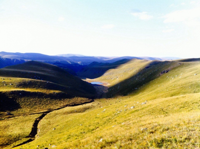 Шаукам (Горный туризм, виктор чайка, эльбрус, приэльбрусье, эльбрус с севера, северное приэльбрусье, менгир, менгиры, развалины, руины)
