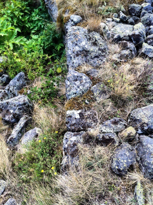 Шаукам (Горный туризм, виктор чайка, эльбрус, приэльбрусье, эльбрус с севера, северное приэльбрусье, менгир, менгиры, развалины, руины)