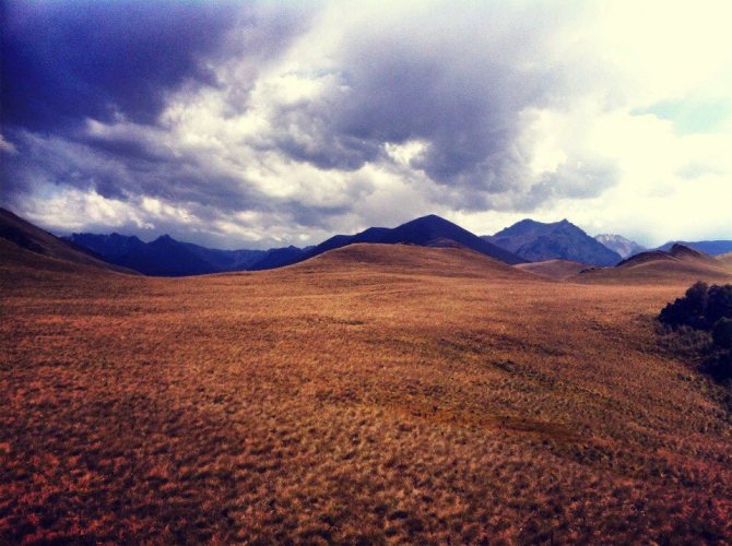 Шаукам (Горный туризм, виктор чайка, эльбрус, приэльбрусье, эльбрус с севера, северное приэльбрусье, менгир, менгиры, развалины, руины)