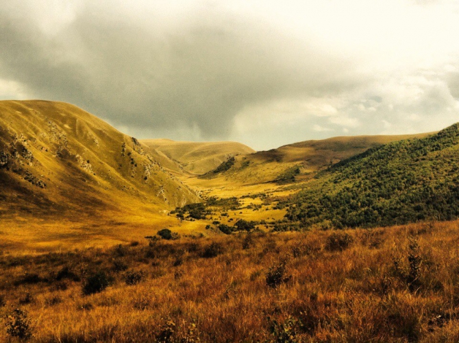 Шаукам (Горный туризм, виктор чайка, эльбрус, приэльбрусье, эльбрус с севера, северное приэльбрусье, менгир, менгиры, развалины, руины)