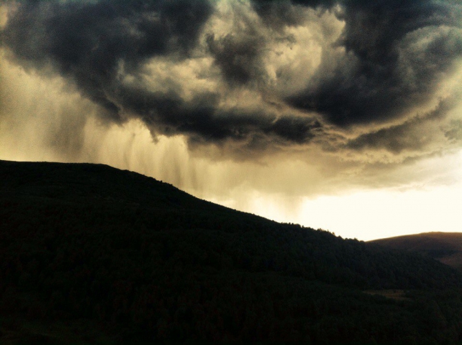 Шаукам (Горный туризм, виктор чайка, эльбрус, приэльбрусье, эльбрус с севера, северное приэльбрусье, менгир, менгиры, развалины, руины)