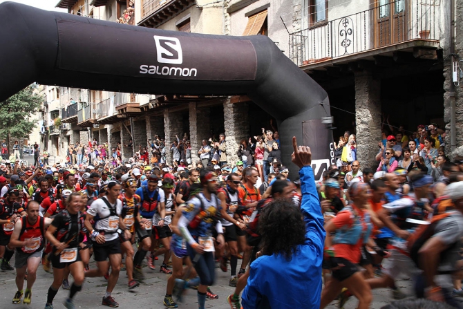 Сильнейшие спортмены мира на гонке Ультра Пиринеи (Скайраннинг, Salomon Ultra Pirineu трейлраннинг, скайраннинг, гонки, испания, килиан жорнет, горы, соревнования)