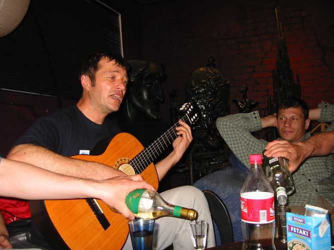 Человек, который много помогал альпинистам, вынужден объявить голодовку в Москве! (Альпинизм)