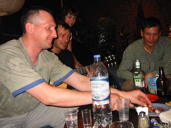 Человек, который много помогал альпинистам, вынужден объявить голодовку в Москве! (Альпинизм)