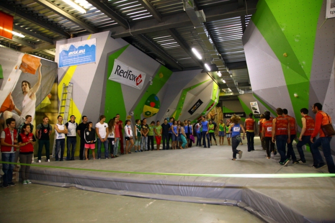 Кубок России-2015 в боулдеринге: итоги 1-го дня (Скалолазание, москва, скалолазание, Евгений Чернышёв, Анна Микушкина, Александра Кожемякина)