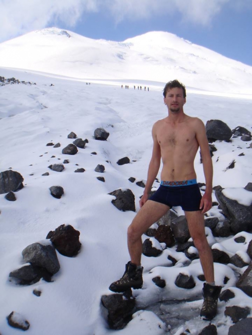 Впечатления новичка о восхождении на Эльбрус с севера 30/08/2014-08/09/2014. (Горный туризм)