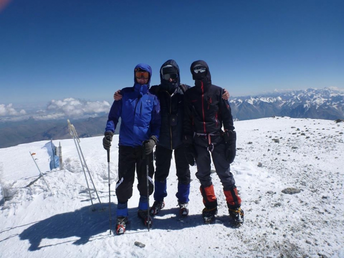 Впечатления новичка о восхождении на Эльбрус с севера 30/08/2014-08/09/2014. (Горный туризм)