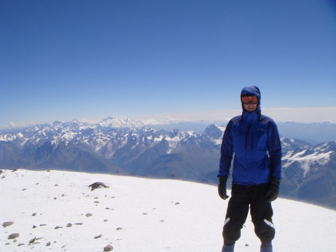 Впечатления новичка о восхождении на Эльбрус с севера 30/08/2014-08/09/2014. (Горный туризм)