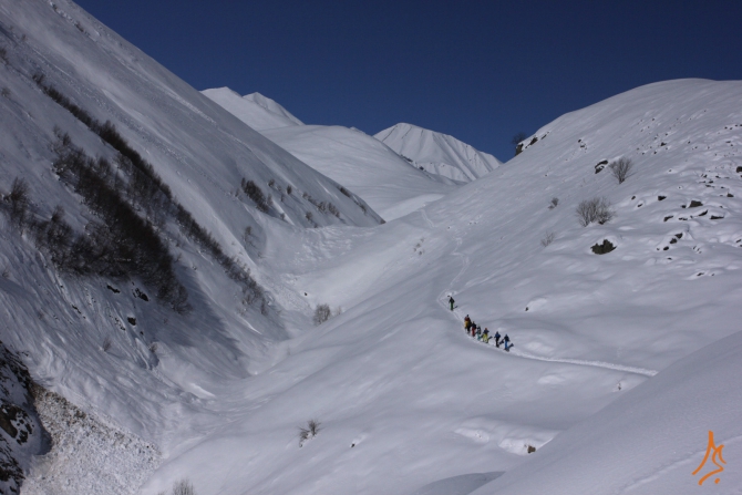 Грузия, Гудаури. Несколько маршрутов в формате Гугль Планета Земля. (Ски-тур, веденин, скитур, mountschool.ru)