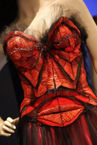 Выставка "Jean Paul Gaultier. From the sidewalk to the catwalk"
