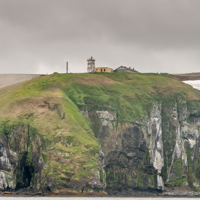 Северные Курильские острова и самые труднодоступные вулканы. (Вода)