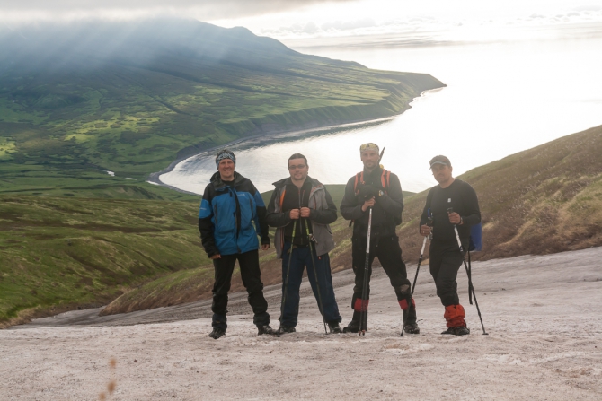 Северные Курильские острова и самые труднодоступные вулканы. (Вода)
