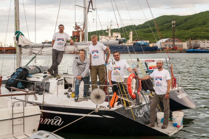 Северные Курильские острова и самые труднодоступные вулканы. (Вода)