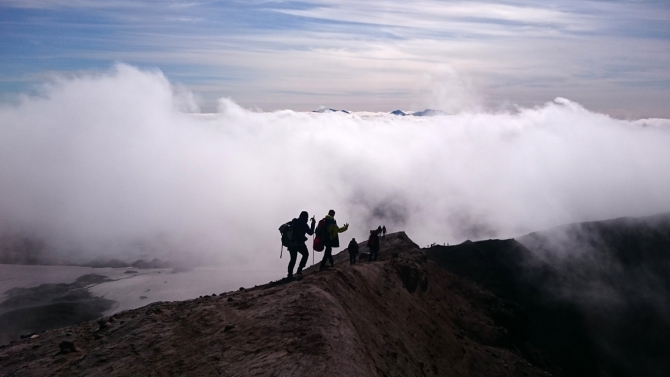 День туризма по-камчатcки! Или как в кратере вулкана встретились SUPы, каяк и параплан (Путешествия, камчатка, горы, путешествия, первые, восхождение)