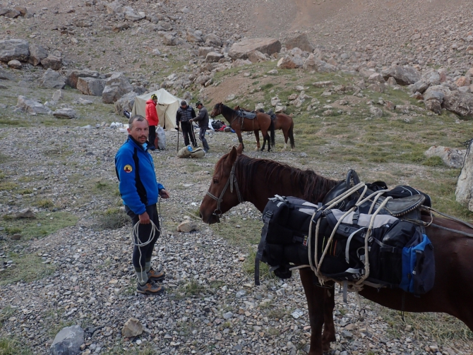 Дневник экспедиции ФАиС Москвы в район пика Белый, август 2015 (Альпинизм, пик белый, экспедиция, нилов, головченко, григорьев, лето, тянь-шань, кок-шаал тоо)