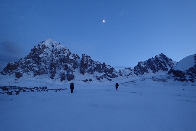 Дневник экспедиции ФАиС Москвы в район пика Белый, август 2015 (Альпинизм, пик белый, экспедиция, нилов, головченко, григорьев, лето, тянь-шань, кок-шаал тоо)