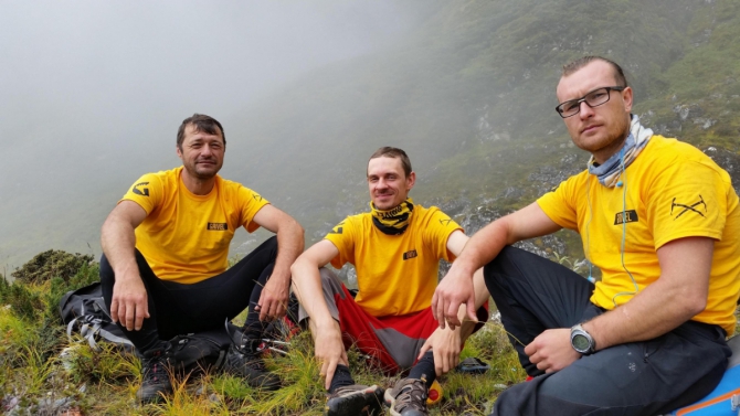 Thulagi Chuli, 7059м, по маршруту Happy Birthday (Альпинизм, Thulahi Chuli, гуков, Кириченко, шамало, дождев)