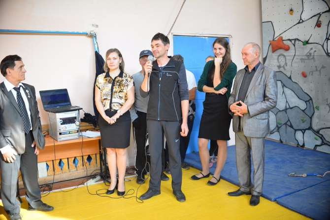 Проект Пермского края -В каждое село скалодром постепенно претворяется в жизнь. (Скалолазание)