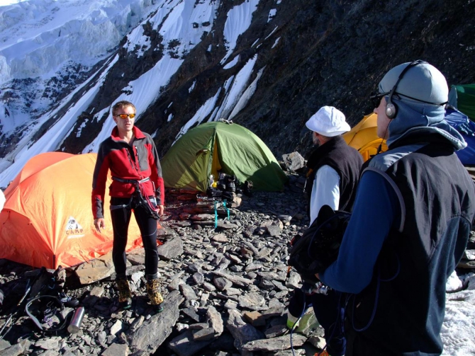 Жизнь на Хане. Энциклопедия в картинках. Фильм, фильм, фильм!.. (Альпинизм, хан тенгри, киноэкспедиция, тянь-шань)