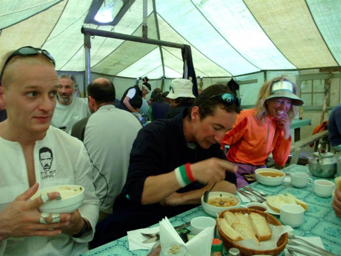 Жизнь на Хане. Энциклопедия в картинках. Хлеб насущный. (Альпинизм, тянь-шань, хан тенгри, киноэкспедиция)