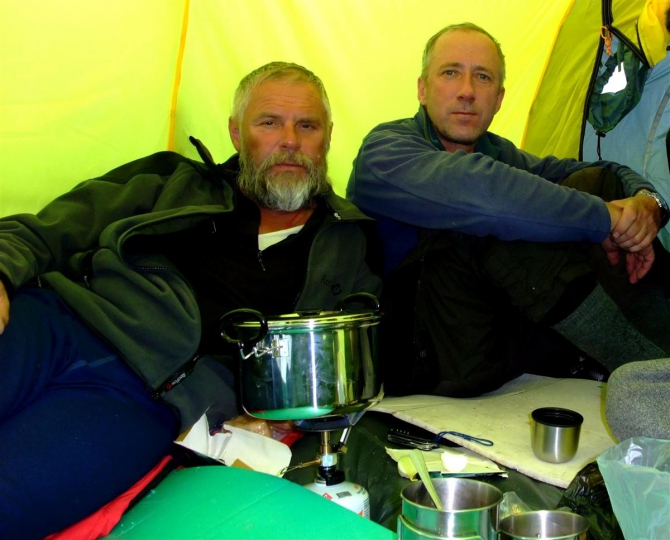 Жизнь на Хане. Энциклопедия в картинках. Хлеб насущный. (Альпинизм, тянь-шань, хан тенгри, киноэкспедиция)