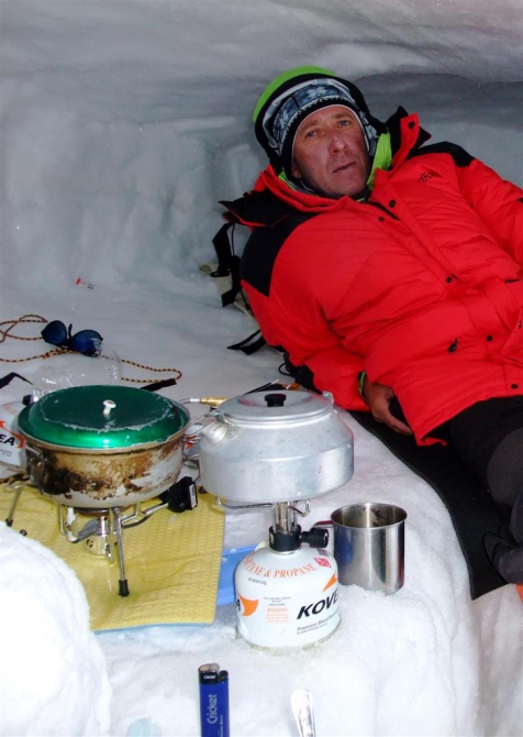 Жизнь на Хане. Энциклопедия в картинках. Хлеб насущный. (Альпинизм, тянь-шань, хан тенгри, киноэкспедиция)