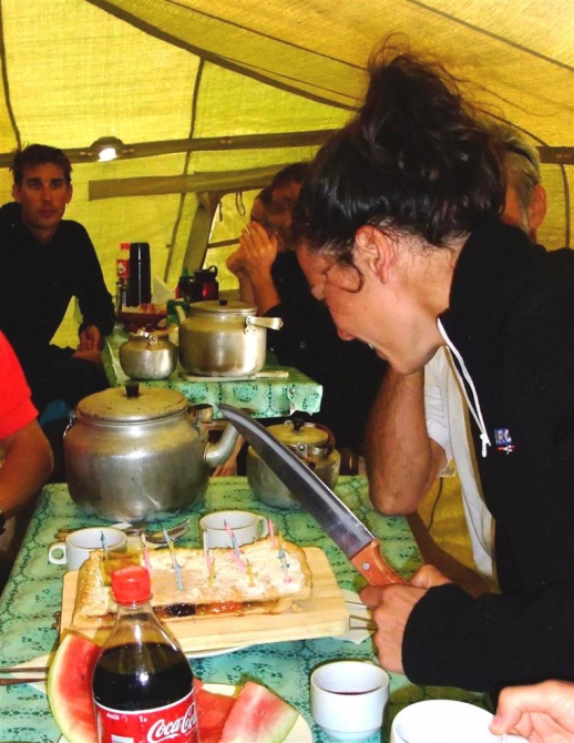 Жизнь на Хане. Энциклопедия в картинках. Хлеб насущный. (Альпинизм, тянь-шань, хан тенгри, киноэкспедиция)