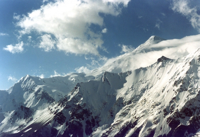 Улугарттаг и самая высокая непокоренная вершина Памира. (Альпинизм, кашгарские горы, чакрагиль, конгурмузтаг, китайский памир, турклуб маи, карабентертаг, ойтаг)