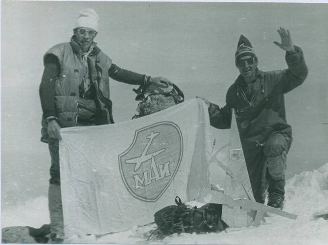 Марафонские забеги на Эльбрус (Альпинизм, русаков михаил, шахматы, race, elbrus, альпклуб маи, книга рекордов гиннеса, elbrus race, соревнования)