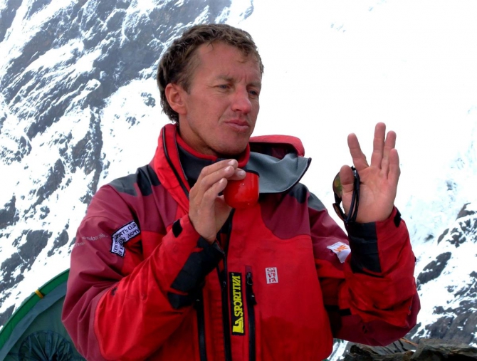 Жизнь на Хане. Энциклопедия в картинках. Житьё-питьё. (Альпинизм, киноэкспедиция, хан тенгри, тянь-шань)