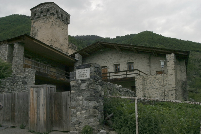 Михаил Хергиани (Бэккантри/Фрирайд, сванетия, ушба, местия, джумбер кахиани)