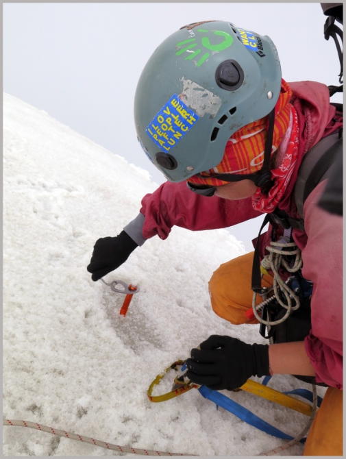 Ледобуры на "крыше мира". (Горный туризм, альпинизм, туризм, альпиндустрия, тест)