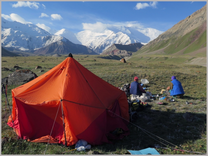 Ледобуры на "крыше мира". (Горный туризм, альпинизм, туризм, альпиндустрия, тест)